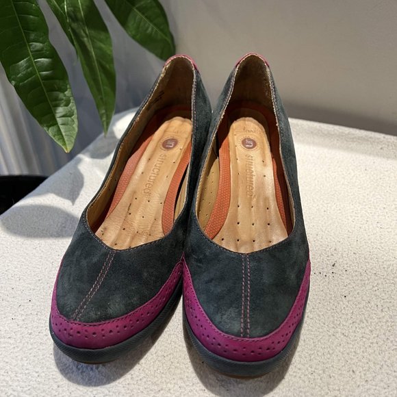 Woman Clarks Shoes - Picture 2 of 7